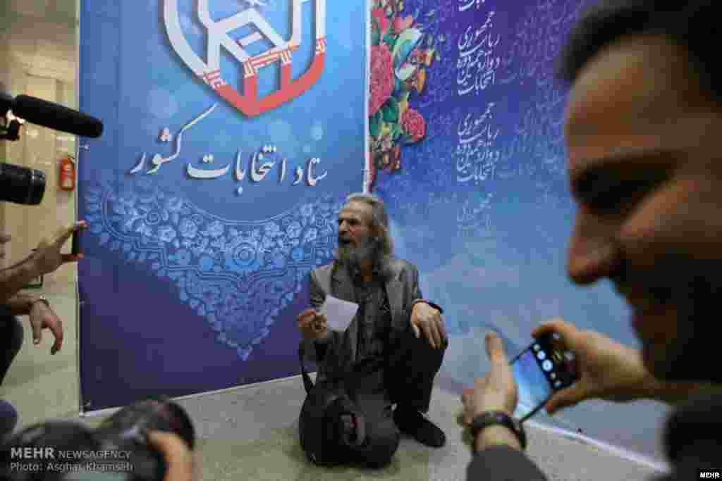 روز نخست ثبت نام کاندیداهای انتخابات ریاست جمهوری عکس: اصغر خمسه