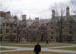 미시간 대학교 법학대학원 건물.