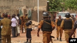 Les forces de sécurité dans les rues de Ouagadougou, au Burkina, le 22 mai 2018.