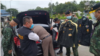 ရိုဟင္ဂ်ာေတြတင္လာတဲ့ ကားကုိမဲေဆာက္အထြက္ စစ္ေဆးေရးဂိတ္မွာဖမ္းမိပံု (ဓာတ္ပံု- ထိုင္းရဲတပ္ဖြဲ႔) 