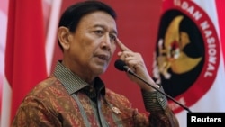 Menko Polhukam Wiranto berbicara di Jakarta (foto: dok).