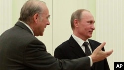 Анхель Гурриа и Владимир Путин. Москва. Кремль. 14 февраля 2013 г.