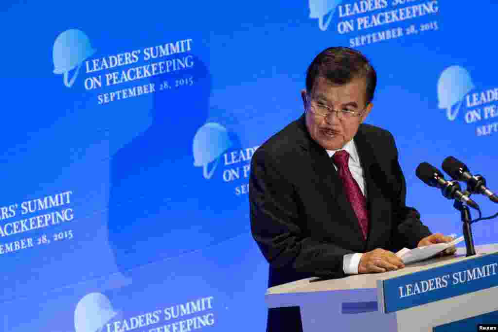 Wakil Presiden Jusuf Kalla berpidato dalam KTT Penjagaan Perdamaian dalam Sidang Majelis Umum PBB di Manhattan, New York (28/9). (Reuters/Andrew Kelly)