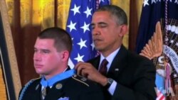 一名阿富汗战争退伍美军获总统颁发荣誉勋章