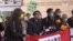 被控煽動非法集結的香港泛民8人首次出庭 明年2月再審