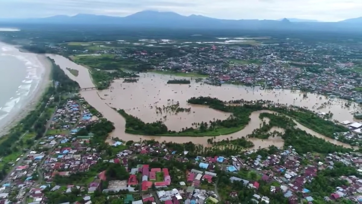 Banjir di Indonesia Tewaskan Puluhan Orang