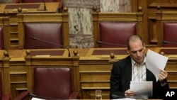 Le ministre grec des Finances, Yanis Varoufakis, lors d'une session au parlement, Athènes, 2 avril 2015.