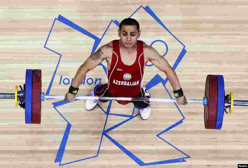 Valentin Xristov Ağırlıqqaldırma yarışlarında 56 kq-da Olimpiya üçüncüsü olaraq Azərbaycana ilk medal (bürünc) qazandırır.