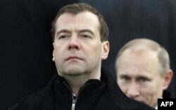 Rusiya Medvedev-Putin yerdəyişməsini dəstəkləyir? (video)