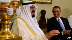 El presidente Barack Obama recibió en 2010 al rey Abdullah en la Casa Blanca.