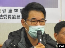 台灣在野黨民進黨立委劉建國（美國之音張永泰拍攝）