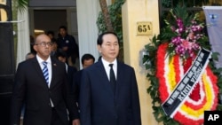 Ông Quang và Đại sứ Herminio López Díaz vào tháng 11/2016.