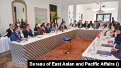 미국이 동남아시아국가연합(ASEAN∙아세안) 회원국들과 한국, 일본, 호주와 함께, 동남아시아에서 북한의 사이버 절도와 암호화폐 범죄, IT 노동자의 불법 활동 대응 문제를 논의했다.