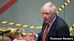 El primer ministro británico, Boris Johnson, dijo que China debe cumplir las obligaciones contraídas durante el traspaso de Hong Kong en 1997.