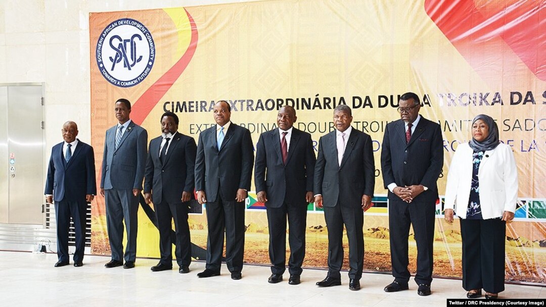 Abakuru b'ibihugu n'amareta ba SADC mu nama i Luanda, muri Angola. Italiki 24/04/2018. 