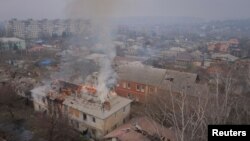 Zgrade oštećene ruskim vojnim udarom u Bakhmutu