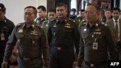 ထိုင်းဒုတိယဗိုလ်ချုပ်ကြီး ရဲစခန်းမှာလာရောက် အဖမ်းခံစဉ်၊ ဇွန်လ ၃၊ ၂၀၁၅