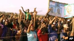 wafuasi wa chadema wakiandamana 