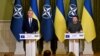 Генсек НАТО Йенс Столтенберг и президент Украины Владимир Зеленский
на пресс-конференции по итогам визита главы Альянса в Киев. 28 сентября 2023.