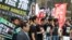 香港多个团体和政党游行示威要求张德江倾听港人民意（美国之音海彦拍摄）
