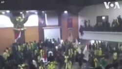 Ինդոնեզիա. Ուսանողների անկարգությունները՝ խորհրդարանի շենքում