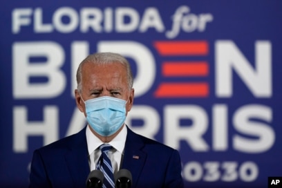 Mantan Wapres Joe Biden berbicara dalam kampanye di Pembroke Pines, Florida Selasa (13/10).