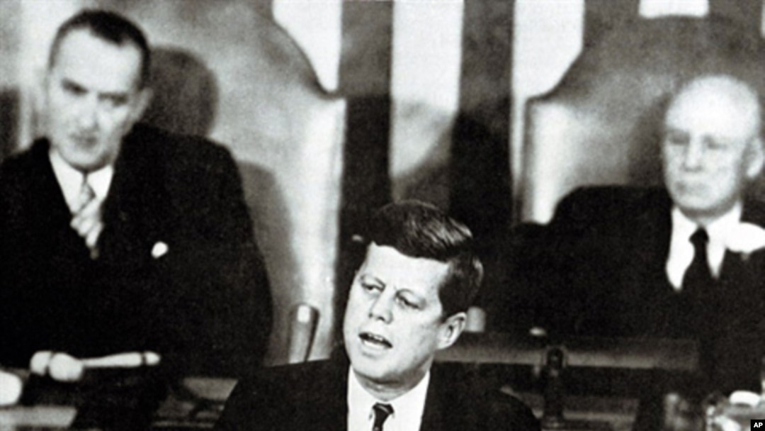 John Fitzgerald Kennedy a 25 de Maio de 1961
