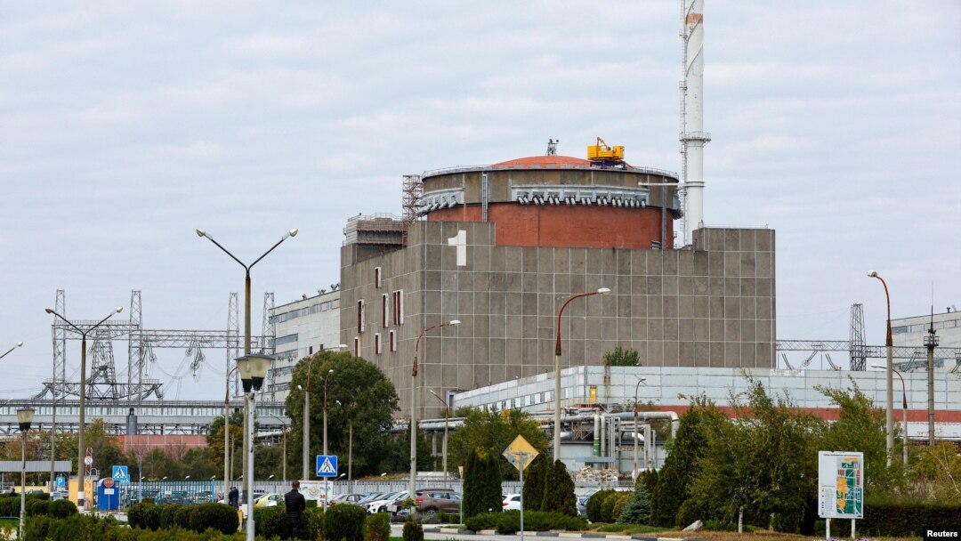 Pembangkit Listrik Tenaga Nuklir Zaporizhzhia selama konflik Rusia-Ukraina di luar Enerhodar di wilayah Zaporizhzhia, Ukraina yang dikuasai Rusia, 14 Oktober 2022. (Foto: REUTERS/Alexander Ermochenko)