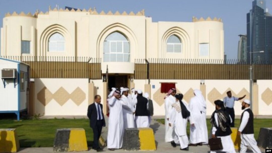 Kantor Taliban di Doha yang dibuka tanggal 18 Juni yang lalu, menimbulkan kegusaran pemerintahan Presiden Afghanistan Hamid Karzai, karena memasang papan nama bertuliskan "Kantor Emirat Islam Afghanistan" dan mengibarkan bendera Emirat Islam di kantor baru tersebut. 