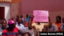 Professores pedem paralisação