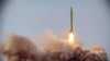Foto de archivo publicada el 16 de enero de 2021. Simulacro de lanzamiento de un misil en Irán. Teherán advirtió al gobierno de Biden que no tendrá un tiempo indefinido para reunirse sobre el acuerdo nuclear de 2015.