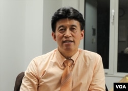 韩国建国大学经济系教授崔培根(VOA葛静怡拍摄)