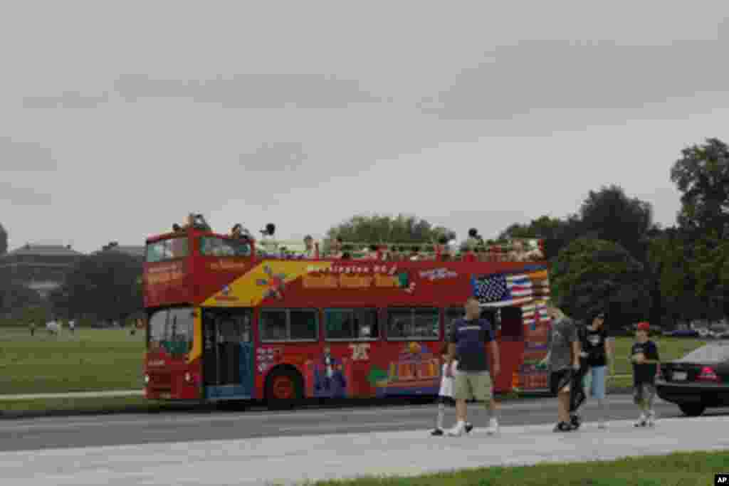 游客到首都华盛顿旅游