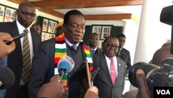 President Emmerson Mnangagwa speaking to reporters after meeting former U.N. secretary general Kofi Annan in Harare says Zimbabwe Electoral Commission is independent and professional to run a credible election, July 20, 2018. (S. Mhofu/VOA)