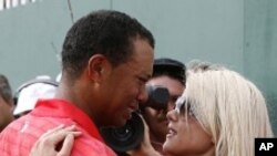 นักจิตวิทยาชี้อำนาจทำให้เกิดการหลงตัวซึ่งนำไปสู่ความคิดว่าจะรอดตัวได้จากการนอกใจ