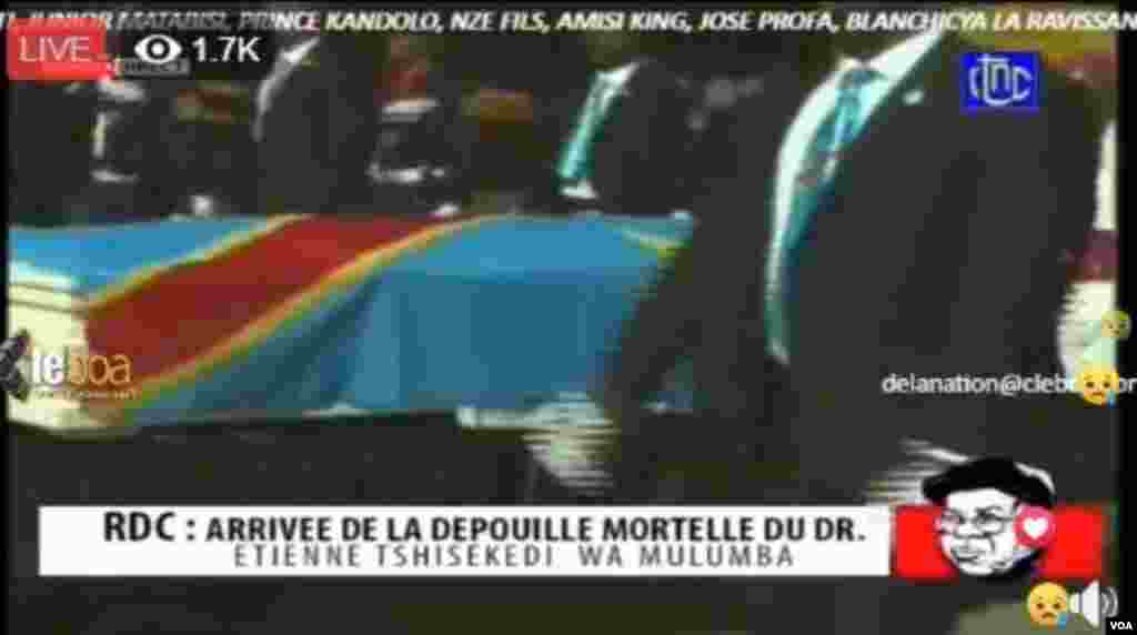 Mgr Gérard Mulumba pembeni ya Jean Marc Kabund wa UDPS o'boso ya sandu ya nkondo Etienne Tshisekedi na libanda ya mpepo ya N'Djili, Kinshasa, le 30 mai 2019.