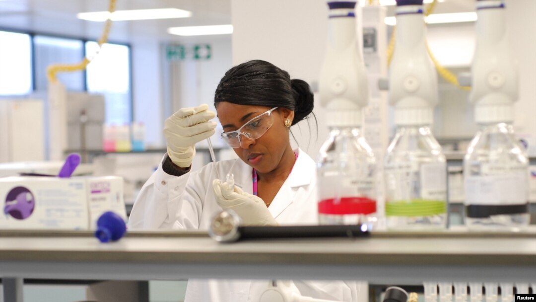 Laboratorio antidopaje de los Juegos Olímpicos de Londres 2012. Aquí se analizarán unas 6250 muestras durante los juegos.