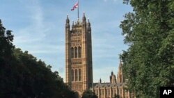 Gedung parlemen Inggris di London (foto: dok). Parlemen Inggris mengesahkan sejumlah amandemen atas RUU perkawinan sejenis. 