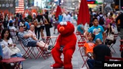 El objetivo de la medida es propiciar el orden y evitar cualquier comportamiento violento en la popular plaza neoyorquina.
