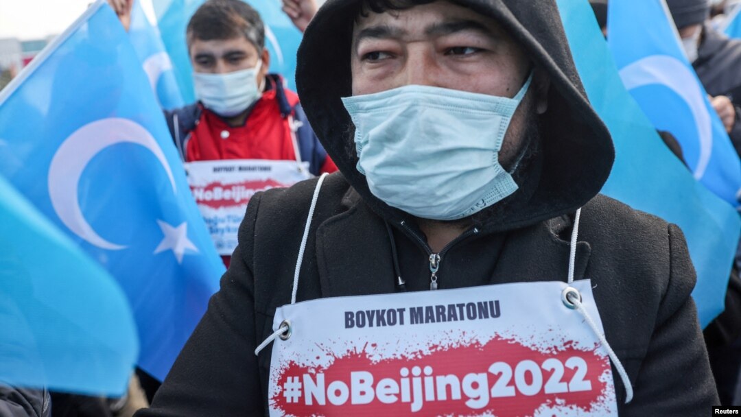 Xitoydagi qishki olimpiya o'yinlariga qarshi o'tkazilgan norozilik namoyishi, Istanbul, Turkiya, 2022-yil, 23-yanvar