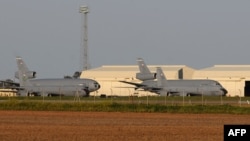 Pesawat-pesawat tempur AS di pangkalan udara Moron, dekat Sevilla, Spanyol (foto: dok). Spanyol sepakat mengizinkan kehadiran militer AS di pangkalan udara mereka.
