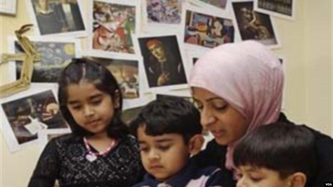 Memperkenalkan puasa Ramadhan pada anak-anak dibutuhkan kesabaran dan ketekunan.