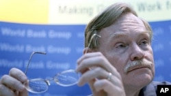 World Bank President Robert Zoellick (file photo)