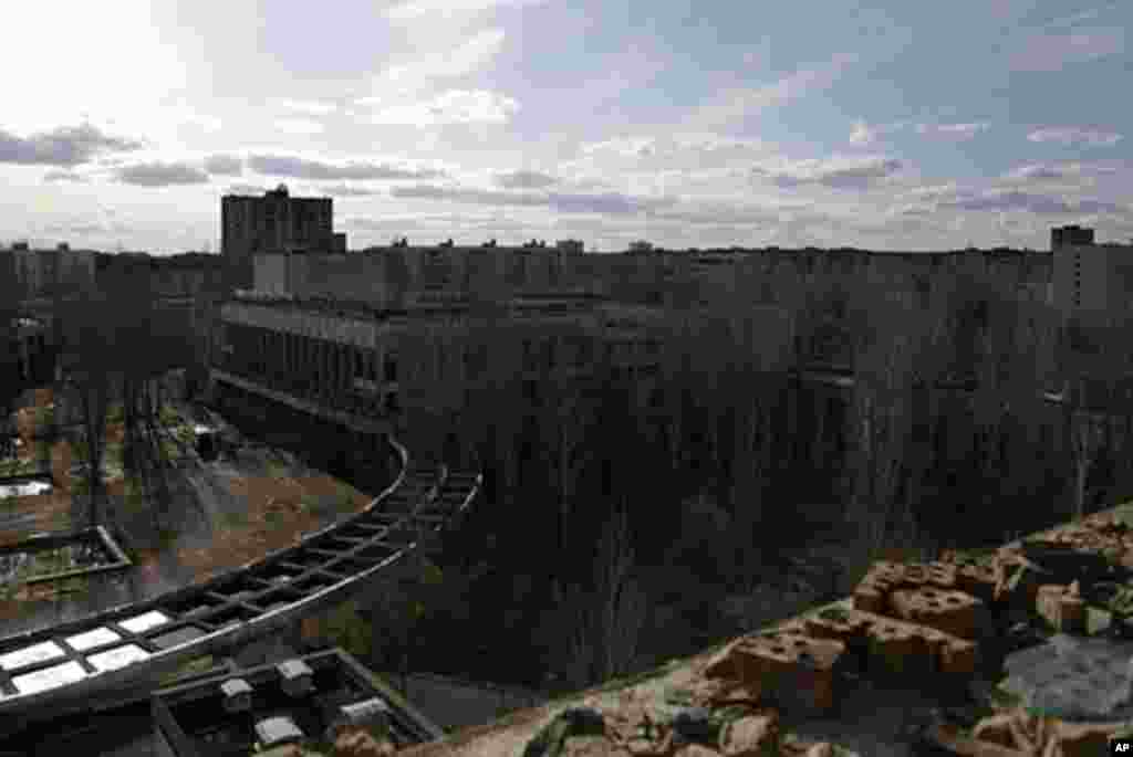 A view of the city of Pripyat from the 9th floor of an abandoned hotel room. (VOA Photo/D. Markosian)
