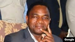 ທ່ານ Hakainde Hichilema ຜູ້ນຳພັກຝ່າຍຄານ United Party for National Development ທີ່ເອີ້ນຫຍໍ້ວ່າ UPND ຂອງປະເທດແຊມເບຍ.