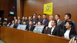 泛民議員促特首下台 建制派譴責美國國會干預特區事務