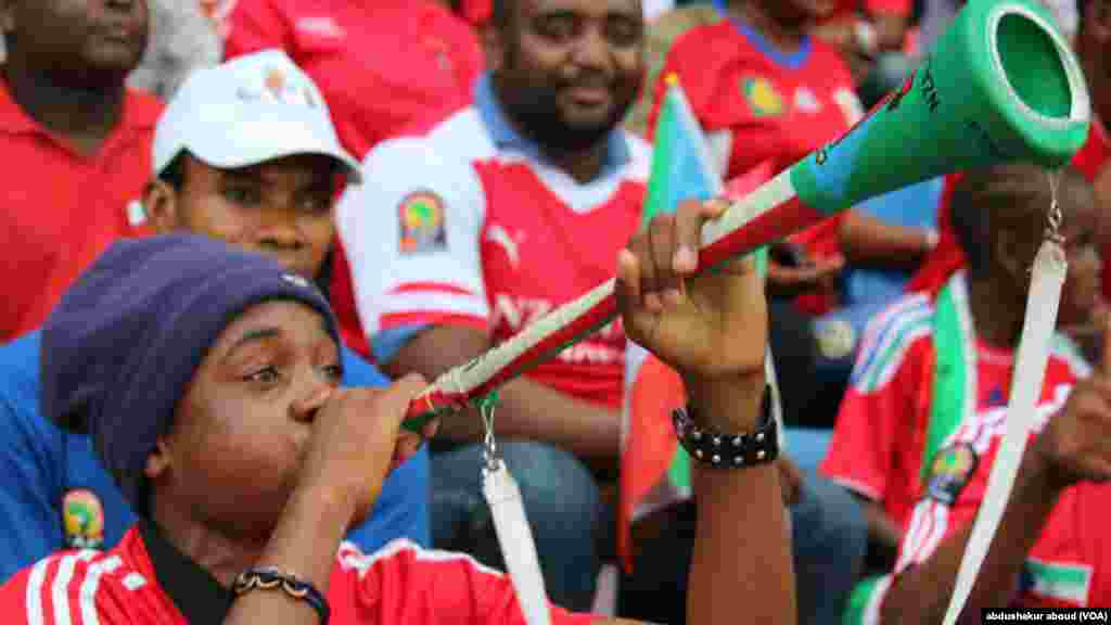 An equatorial Guinea fan with the VUvuzela Bata