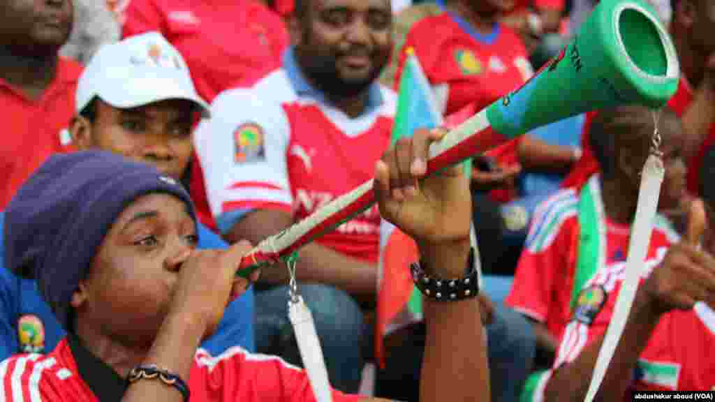 An equatorial Guinea fan with the VUvuzela Bata