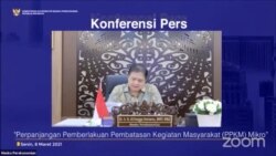 Menko Perekonomian Airlangga Hartarto dalam telekonferensi pers di Jakarta, Senin (8:3) mengungkapkan PPKM Mikro diperpanjang mulai 9-22 Maret 2021 (Foto: VOA)