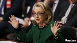 Menlu AS Hillary Clinton saat memberikan kesaksian di depan Komite Senat AS soal serangan di Banghazi (23 Januari 2013). 